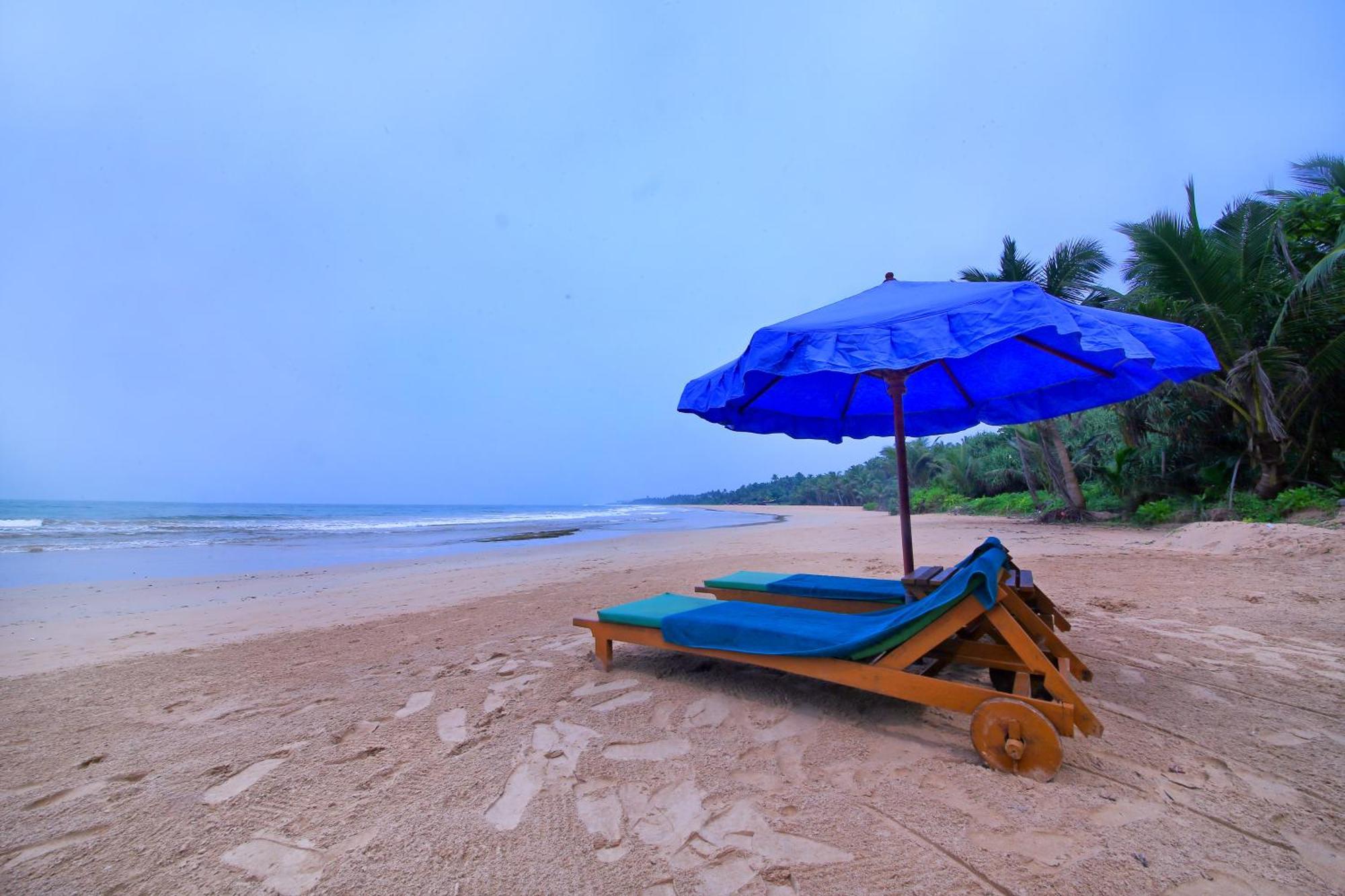 Rockside Beach Resort Bentota Buitenkant foto