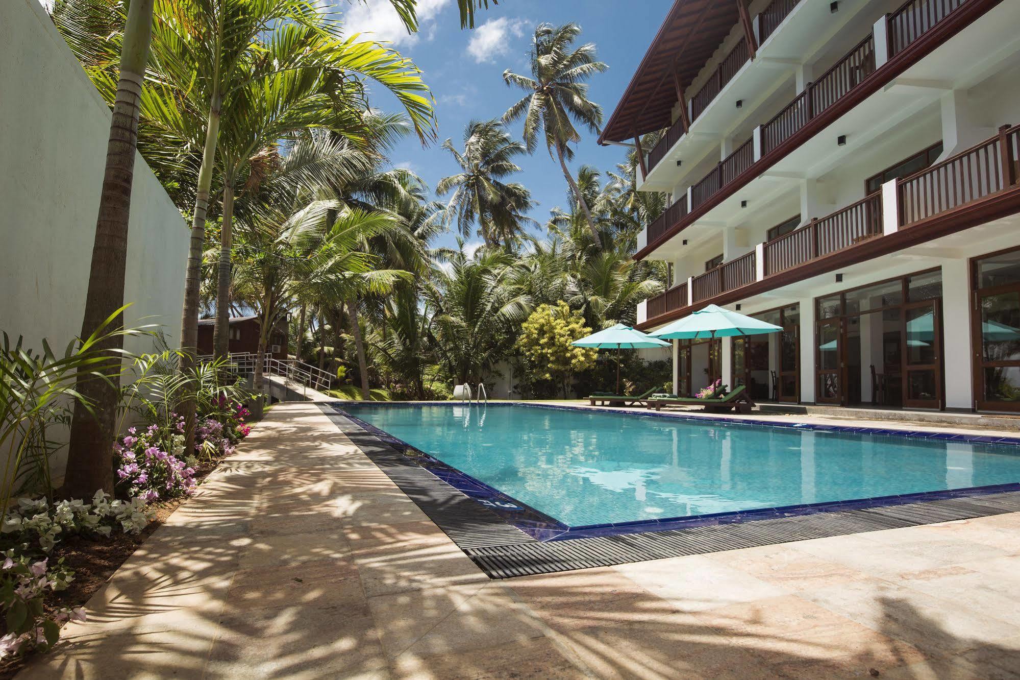 Rockside Beach Resort Bentota Buitenkant foto